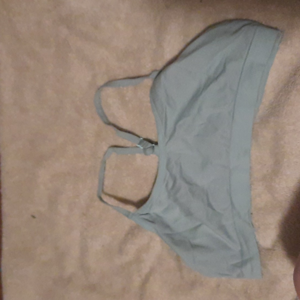 Bras - Picture 6 of 16